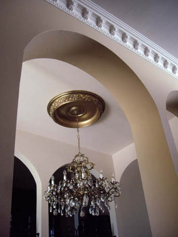 A5-Another medallion-Entry hall chandelier