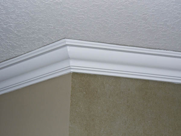 crown molding in master bedroom2