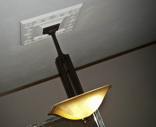 ceiling medallion 004